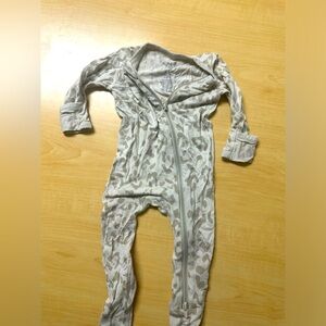 KYTE muted Cheetah Sleeper